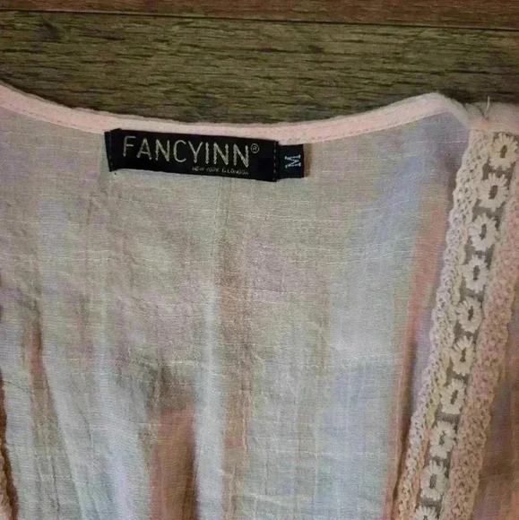 Fancyinn Long Light Pink Lace Front-Tie  Kimono Size Medium - Picture 4 of 10